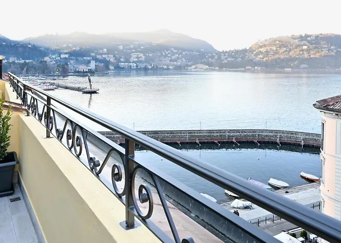 Lakesweetlakecomo *